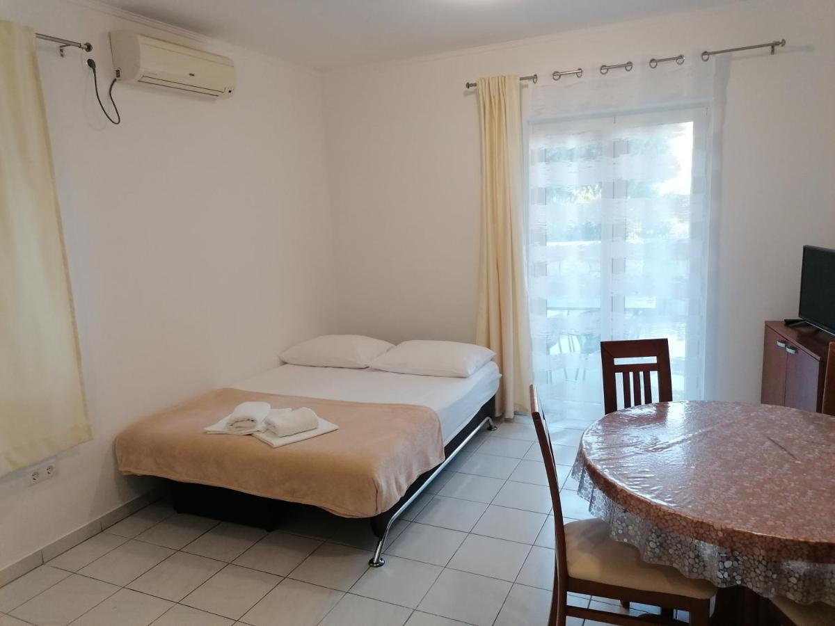 Apartments Dinko Duce Luaran gambar