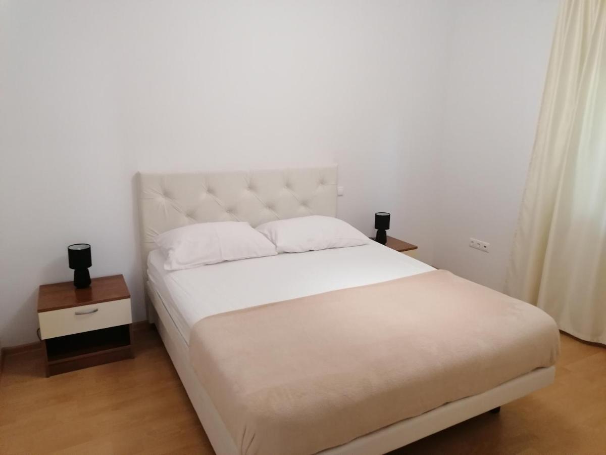 Apartments Dinko Duce Luaran gambar