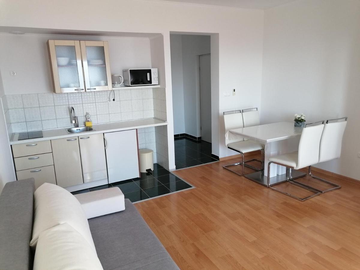 Apartments Dinko Duce Luaran gambar