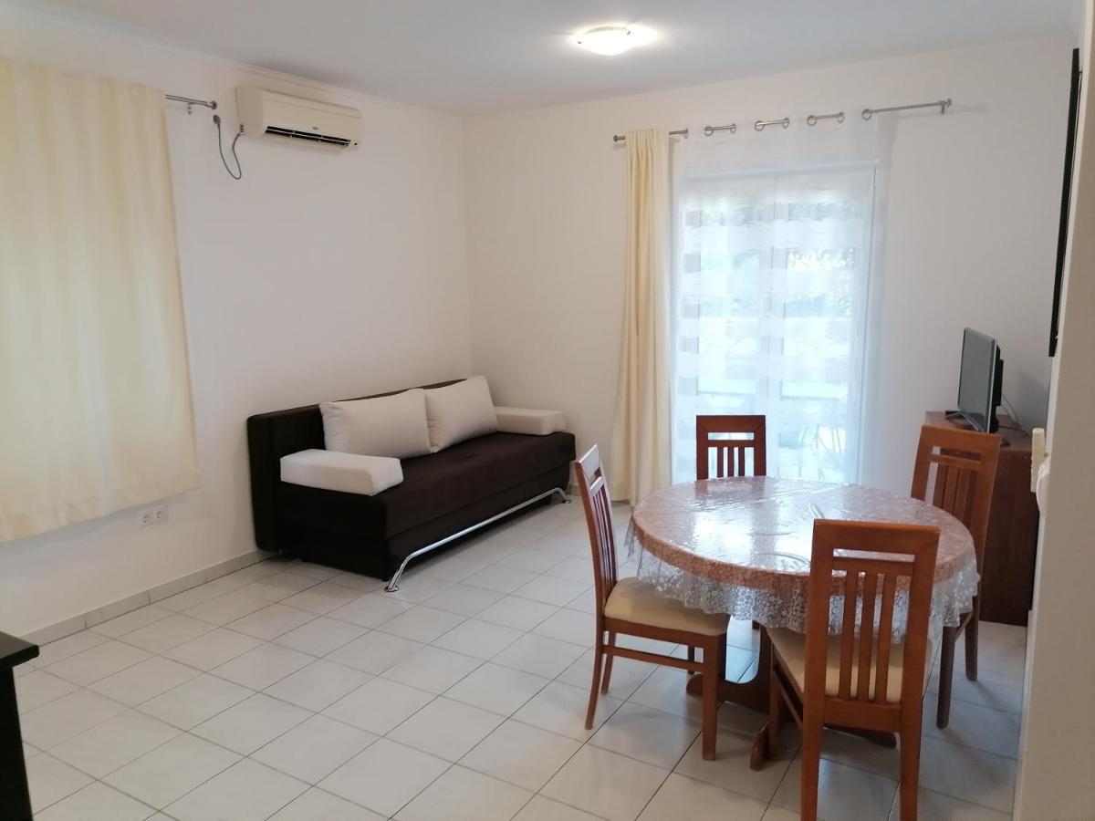Apartments Dinko Duce Luaran gambar